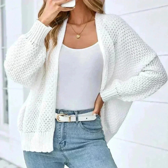 White Casual Women's Long Sleeve Minimalist Cardigan - Picture 3 of 5